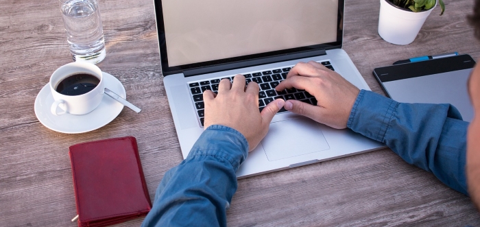 Contenedores Cart&oacute; Contacta con Nosotros